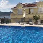 Moonlight - One Bedroom With Large Terrace Classic Trogir