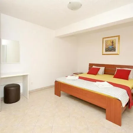 Moonlight - One Bedroom With Large Terrace Classic Trogir
