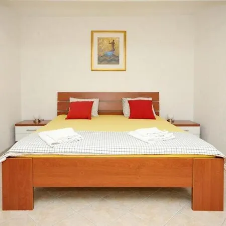 Moonlight - One Bedroom With Large Terrace Classic