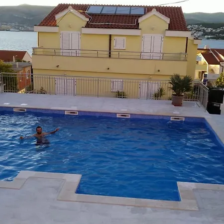 Moonlight - One Bedroom With Large Terrace Classic Apartamento Trogir